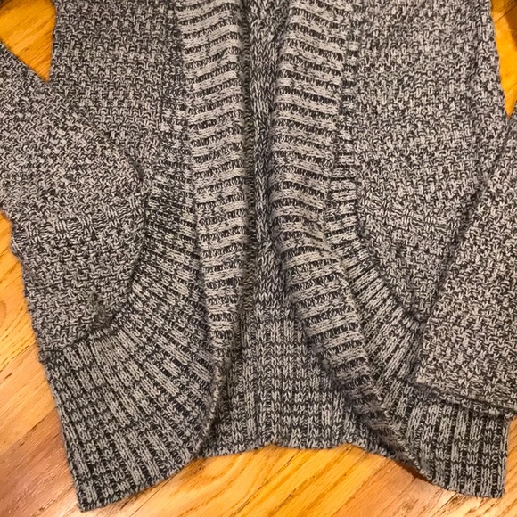 Anthropology SILENCE + NOISE Gray Pocket Cardigan BOHO Sweater Sz M - Picture 4 of 9